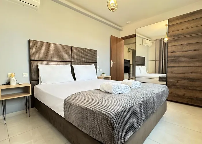 Unique1 - Two Bedroom Private Lux City Apartment